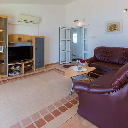 Two-bedroom 3 Apartman