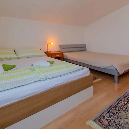 Two-bedroom 3 Apartman
