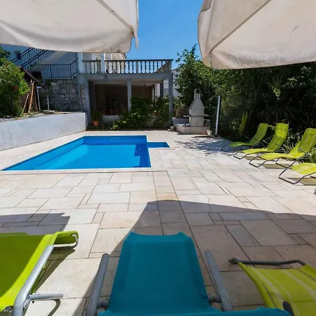 Two-bedroom 3 *