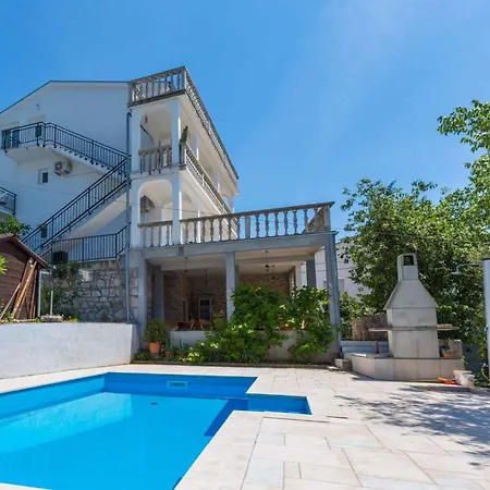 Two-bedroom 3 Apartman