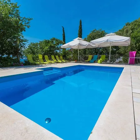 Two-bedroom 3 Apartman