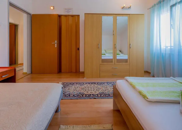 Apartamento Two-bedroom 3 *