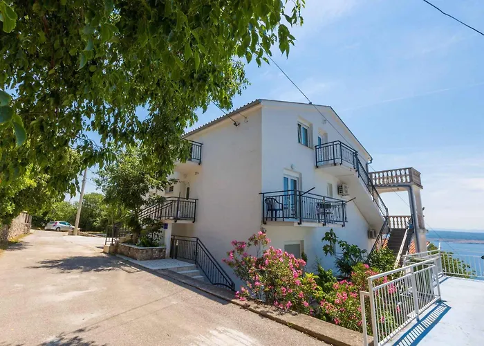 Apartamento Two-bedroom 3 *