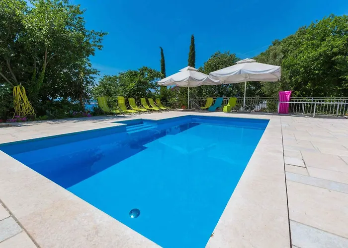 Two-bedroom 3 Apartamento